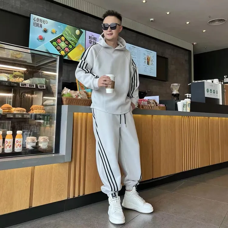 大宝男装秋季新款撞色三条杠连帽卫衣情侣款洋气百搭休闲套装