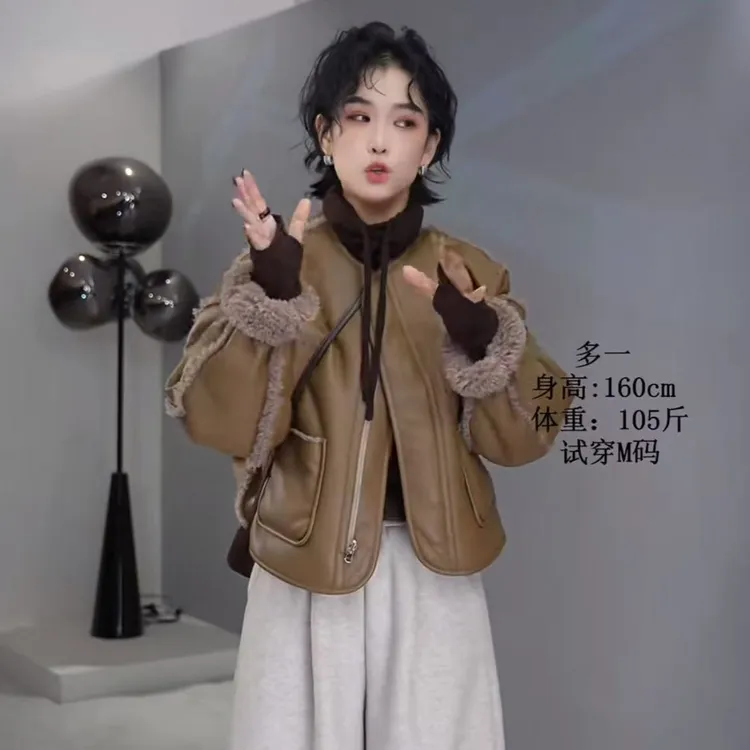 多一“暖冬气场”冬季皮拼接加绒加厚圆领两面穿保暖休闲外套