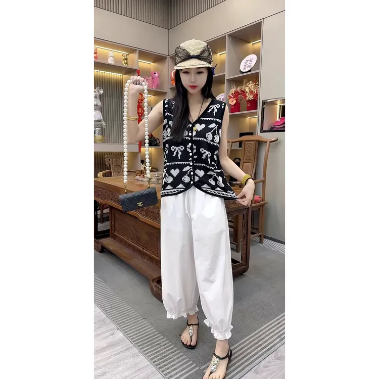 夏季新款时尚樱桃图案V领无袖针织马甲宽松百搭上衣