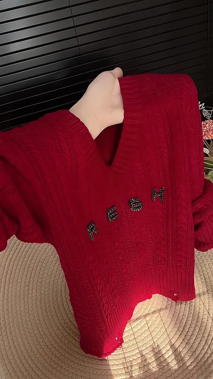 新年红洋气套头针织衫秋冬流行穿搭新款2025年软糯时尚长袖毛衣女