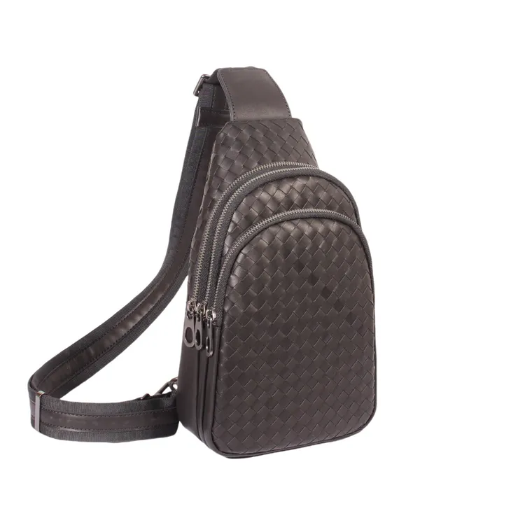 BV男款小众设计感休闲斜跨胸包手工编织轻奢高端头层牛皮单肩包男