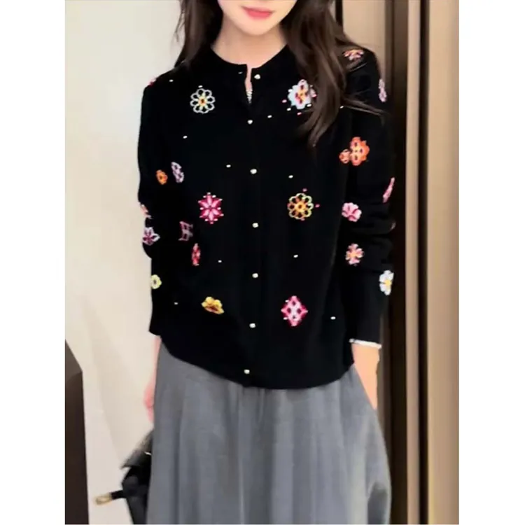 韩版温柔风圆领纽扣针织开衫女2025年秋季新款减龄卡通印花上衣女