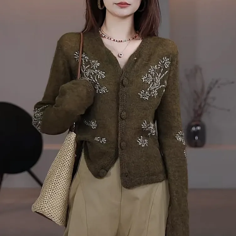 2025今年流行洋气时髦开衫毛衣外套小众女装减龄百搭气质针织衫