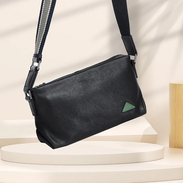 新款头层牛皮男士单肩包男包通勤邮差包时尚轻便真皮斜挎包高级感