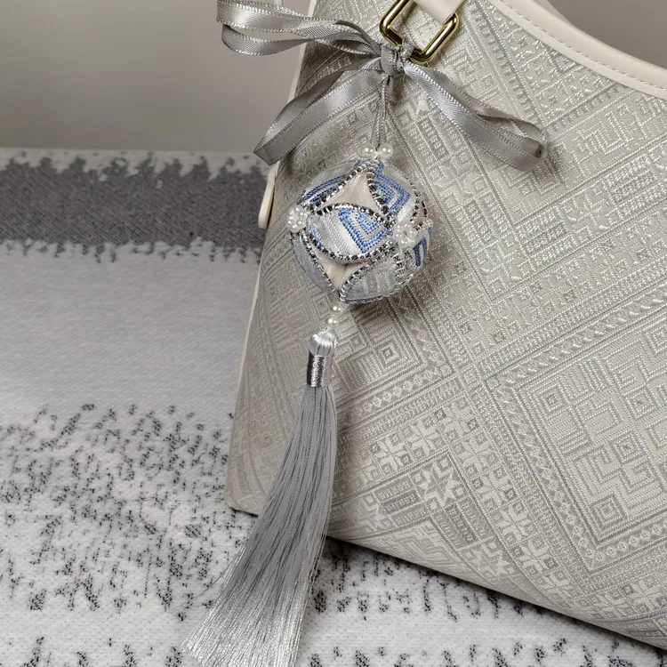 广西壮锦绣球 非遗手工单流苏乔迁新婚礼物伴手礼刺绣民族风4cm