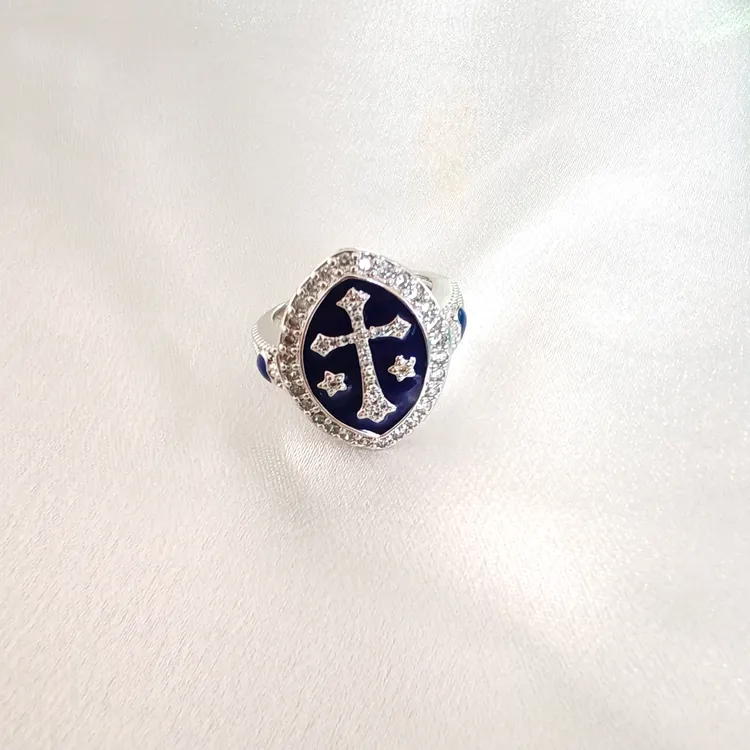 纯铜合成锆石戒指 松柏之家原创盾牌十字架戒指铜镀真金滴胶珐琅