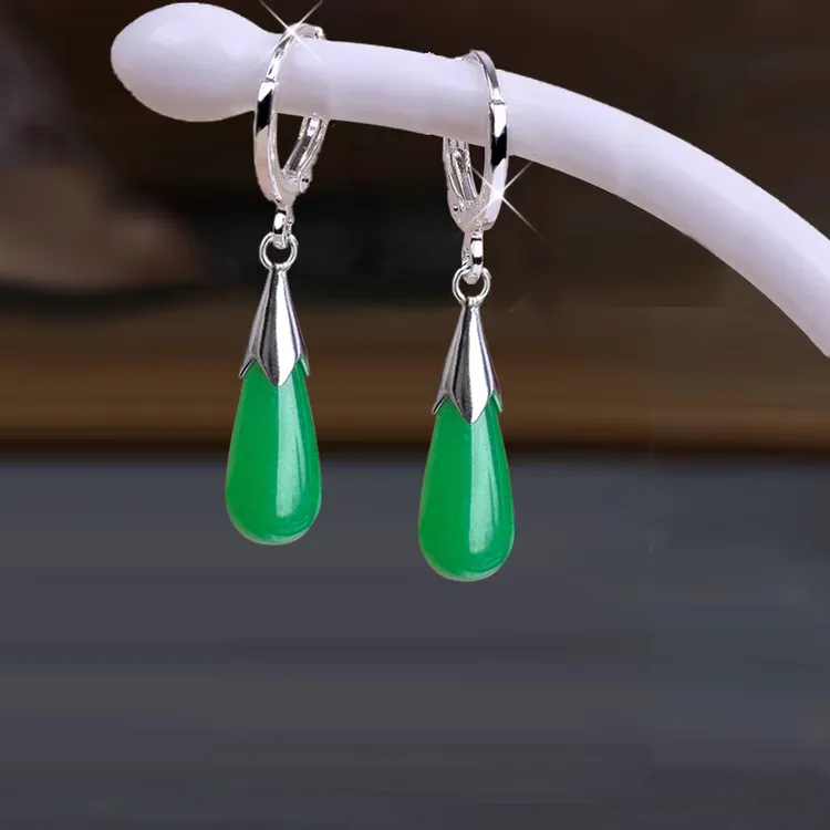 天然玉髓翠绿耳环S925银不过敏耳坠简约时尚2026年新款耳饰品