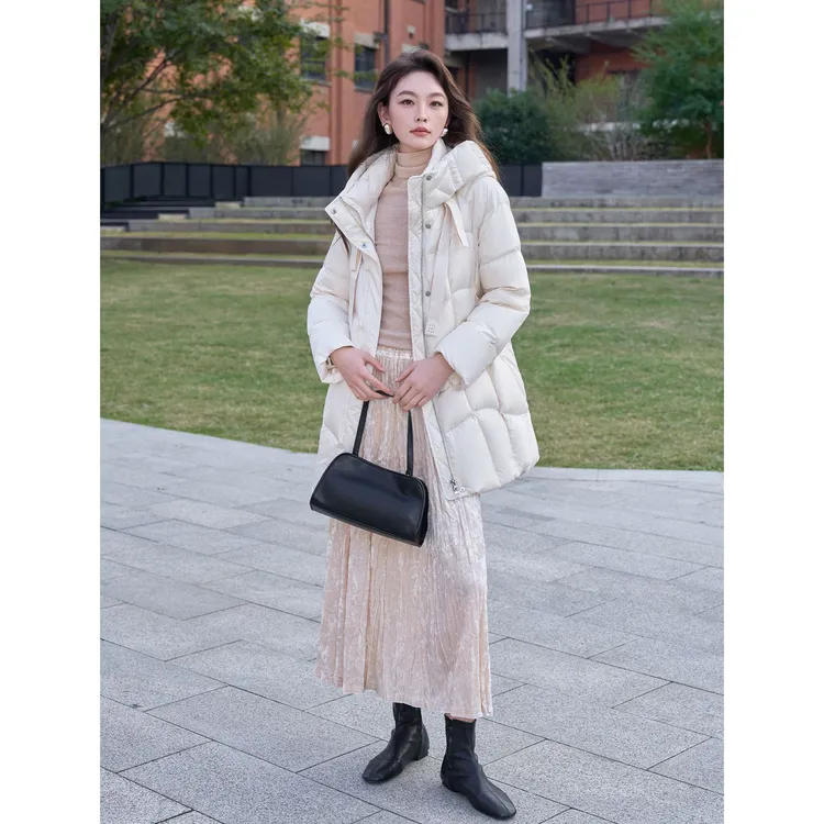 CKOUCCOO/扣蔻90白鸭绒泡芙蓬松无压感连帽羽绒服女2025秋冬外套