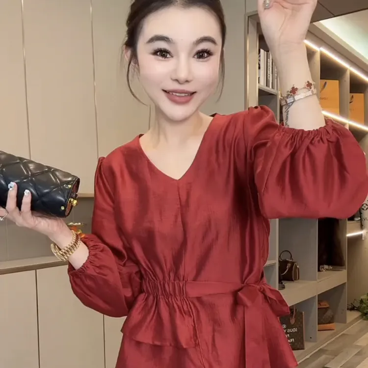 韩版休闲显瘦V领纯色衬衫潮欧洲站2026春季新款时尚百搭套头上衣