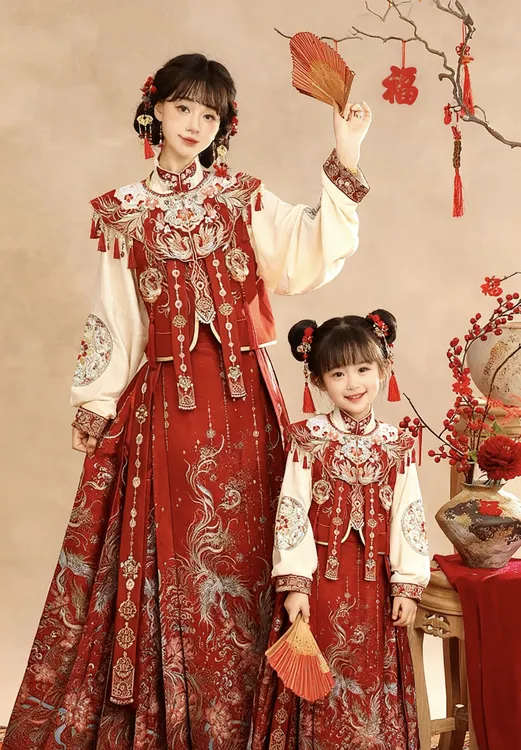 2025新款汉服马面裙套装女安哥拉红订婚结婚敬酒服新年亲子拜年服