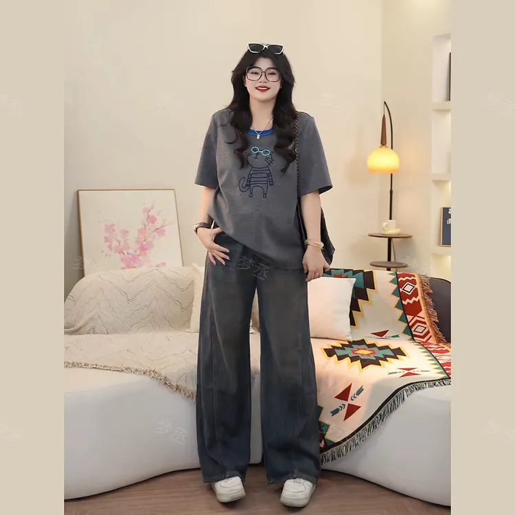 梦丞-小猫刺绣早秋大码女装可爱显瘦百搭撞色眼镜开叉短袖T恤上衣