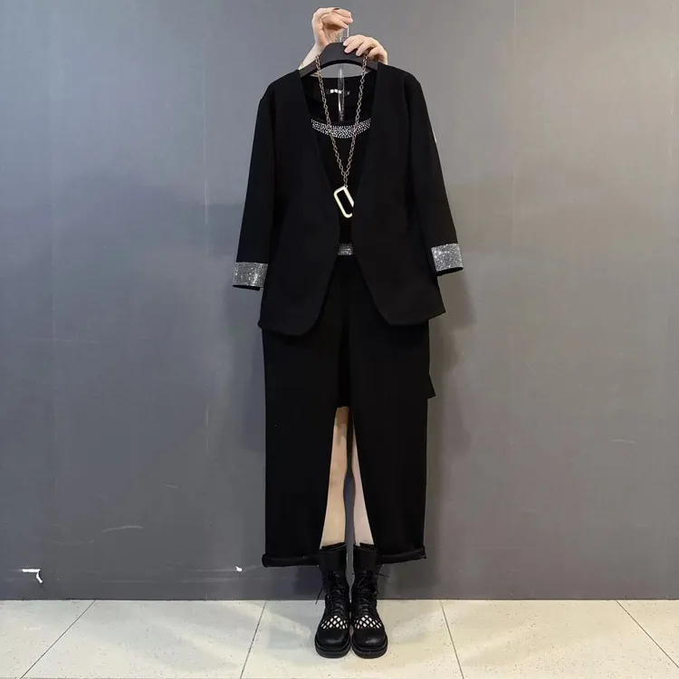 早春新款胖ＭＭ重工烫钻西装长裤内搭通勤气质三件套