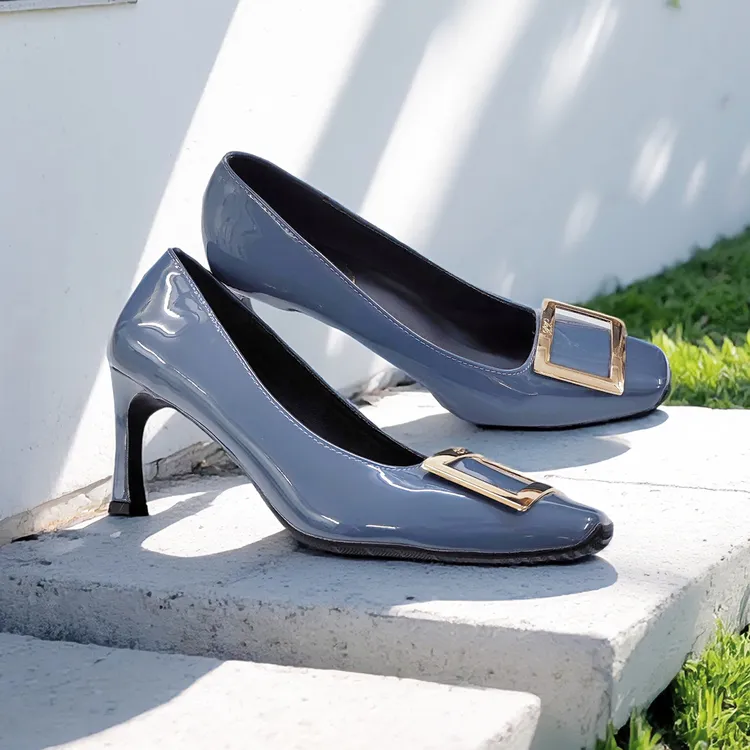 2025新款不累脚法式绝美方扣香蕉跟高跟鞋女浅口方头细跟单鞋百搭