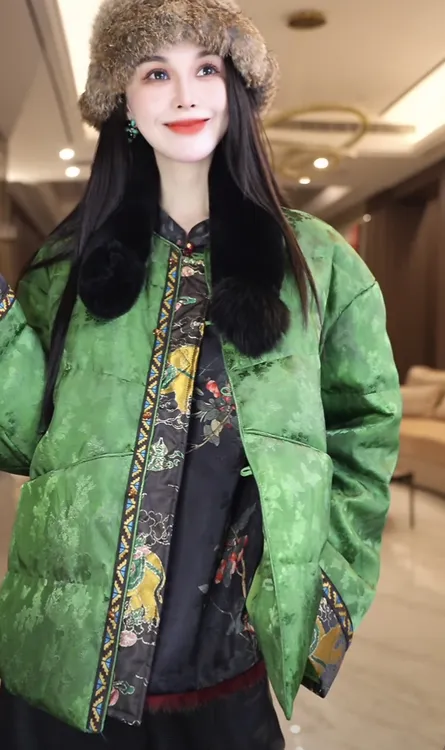 飞儿【黄韵织年】2025款新国标90白鸭绒羽绒服外套