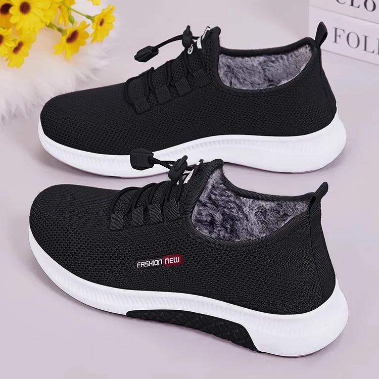 老北京布鞋女新款棉鞋冬保暖加绒防滑老人2025冬中老年运动妈妈鞋