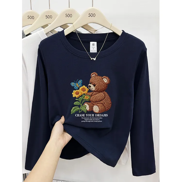 小熊印花正肩大码女装长袖t恤2025秋冬新款显瘦内搭打底衫上衣潮