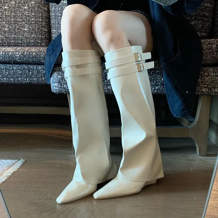 白色长靴不过膝新款小方头皮带扣坡跟大筒围显瘦裤管靴