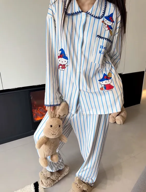 韩系Kitty睡衣女秋冬季德绒保暖可爱慵懒设计感贝壳绣家居服外穿
