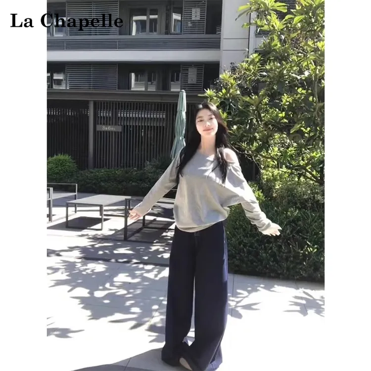 拉夏贝尔斜肩露半边肩上衣长袖显白慵懒风女装秋t恤黑色一字肩T恤