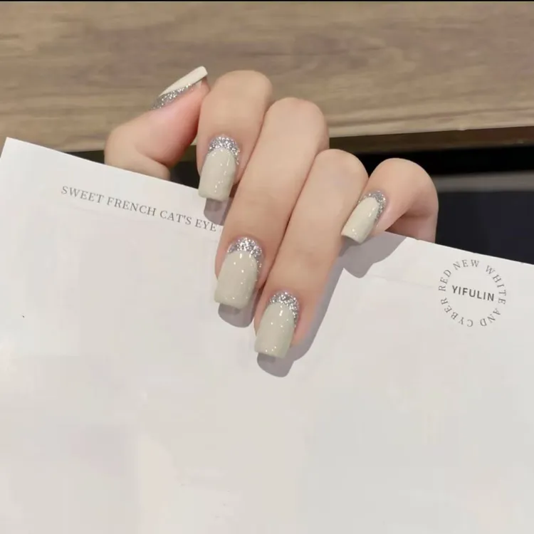 【月牙】早秋季新款奶白法式千金纯手工美甲穿戴甲