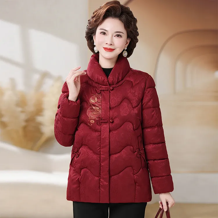 立领绣花妈妈棉服新款气质洋气中国风老太太红色棉袄短款保暖冬季
