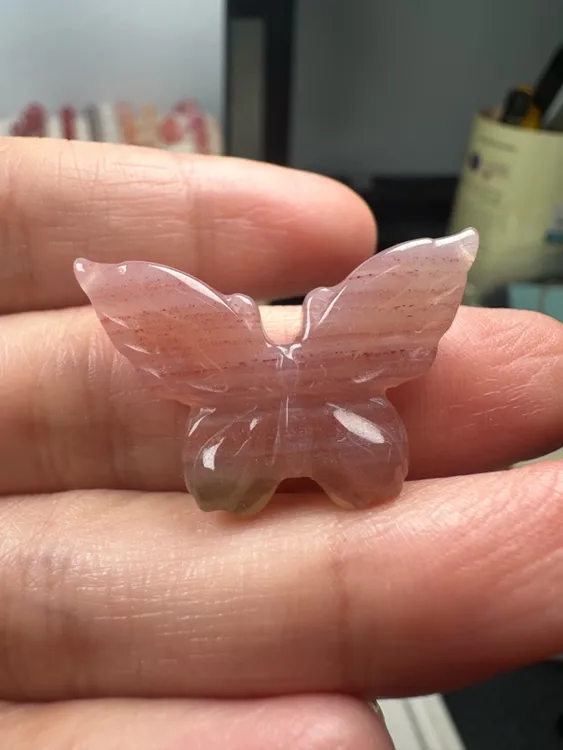 非金属皮质吊坠 大蝴蝶 尺寸卡30左右 两边孔 可配绳