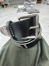女皮带钻铆钉个性复古潮流