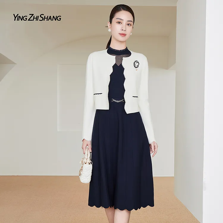 赢智尚2026春新款米白花瓣边时尚撞色时尚套装女职场ZA-ZF04043