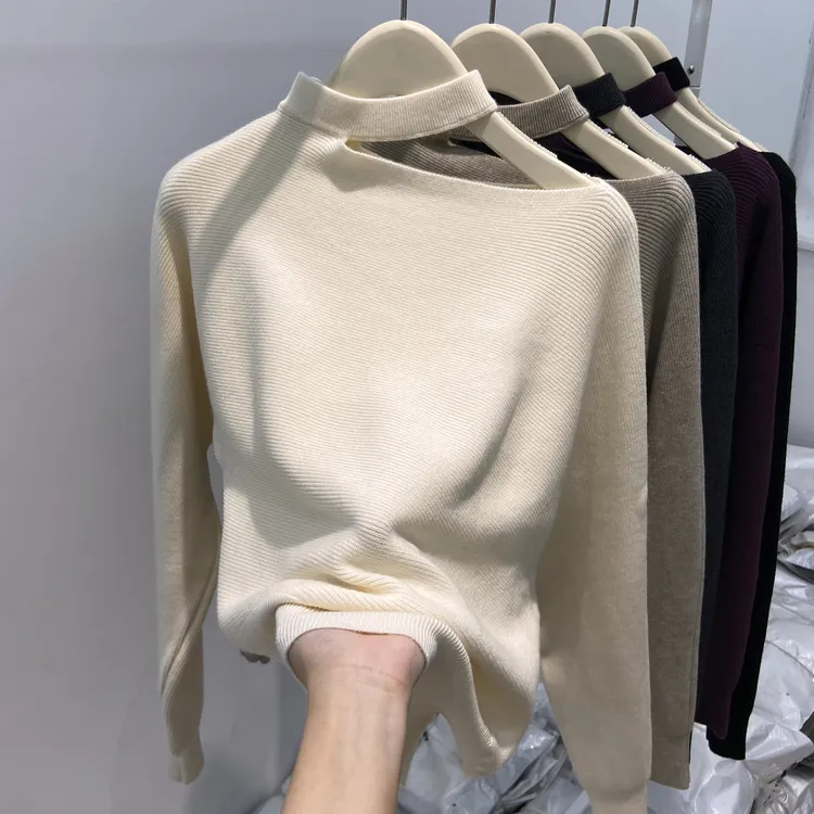 半高圆领不规则针织打底衫女2025秋冬新款挂脖镂空长袖内搭上衣