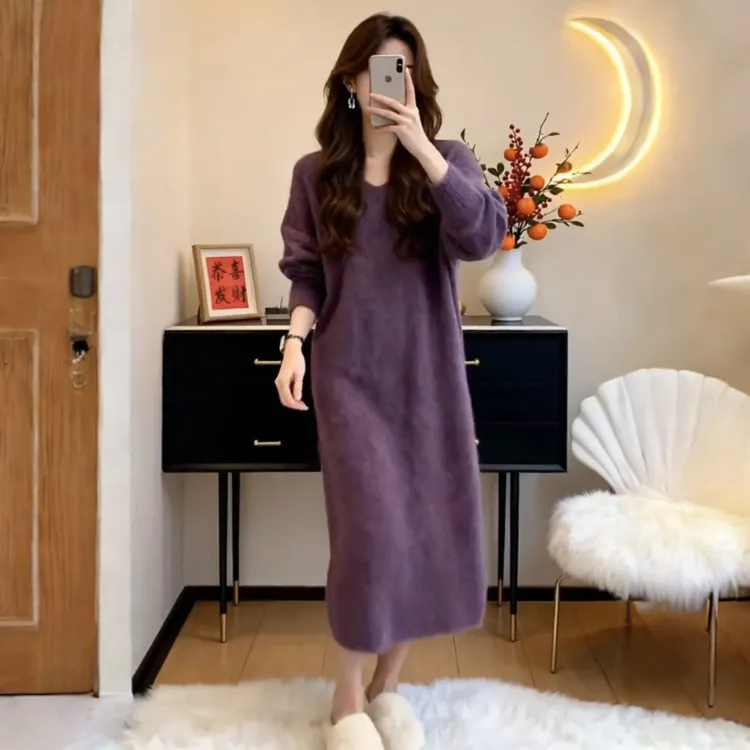 胖mm慵懒风挂脖显瘦遮肚子连衣裙长袖冬季过膝长款针织毛衣打底裙