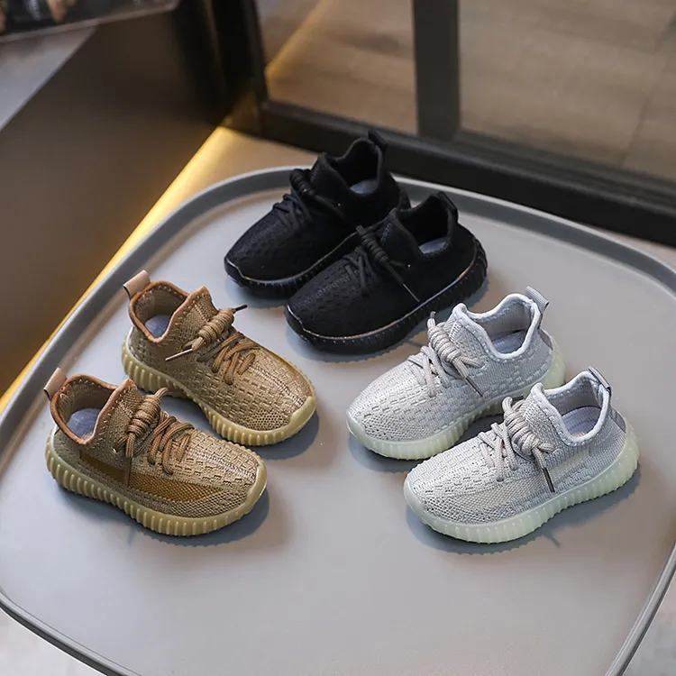 椰子鞋2025春男童透气飞织网鞋女宝宝学院风实心底软底运动鞋
