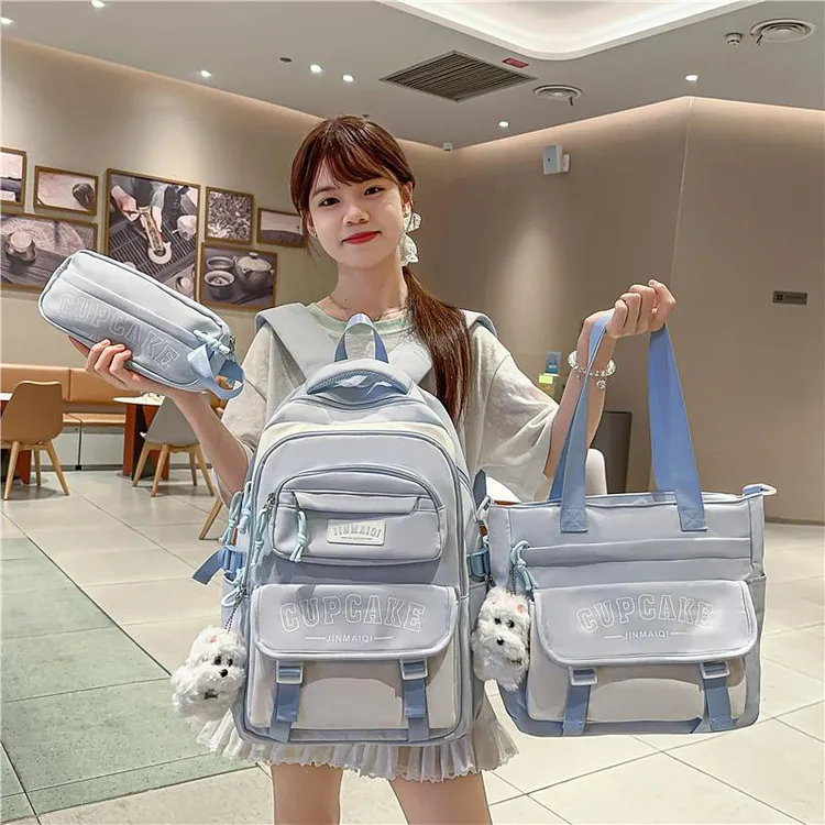 FAVMARTHA女小学生三到六年级背包初中高中生大容量可