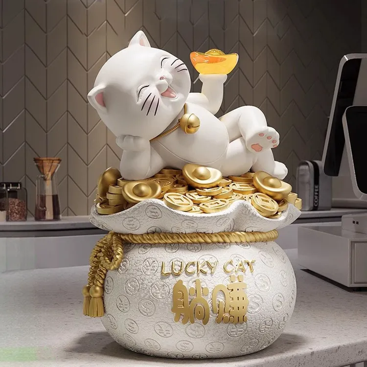 躺赚招财猫福袋元宝摆件店铺开业公司前台装饰品存钱罐树脂工艺品