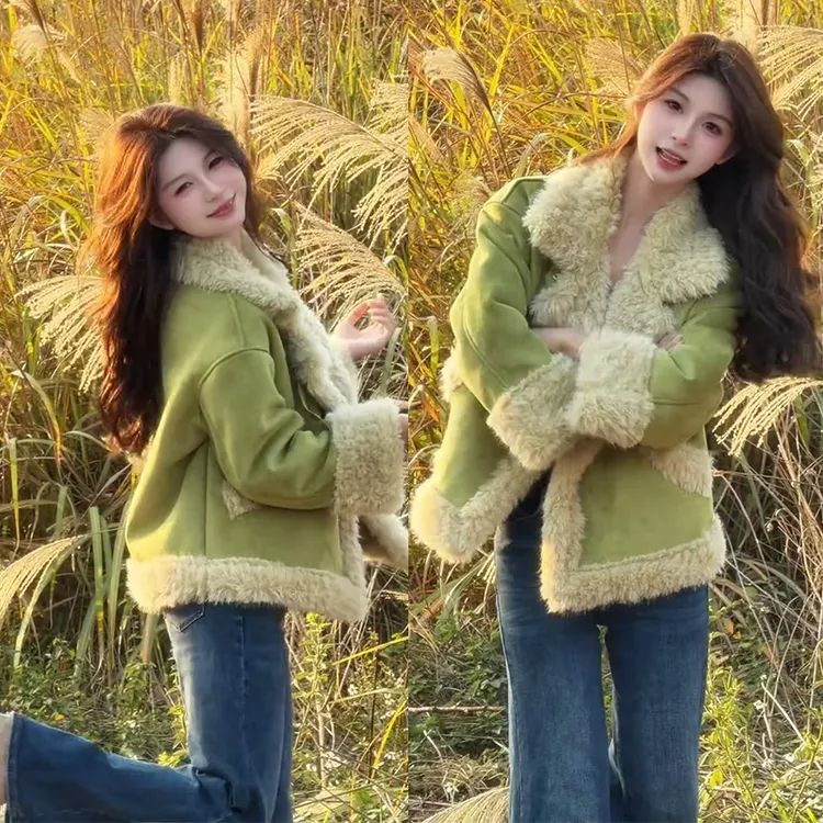 冬装搭配一整套2025年新款气质百搭皮毛一天外套高腰牛仔裤两件套