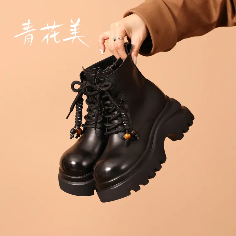 厚底马丁靴女2025秋冬款时尚圆头粗跟英伦风百搭黑色系带短靴