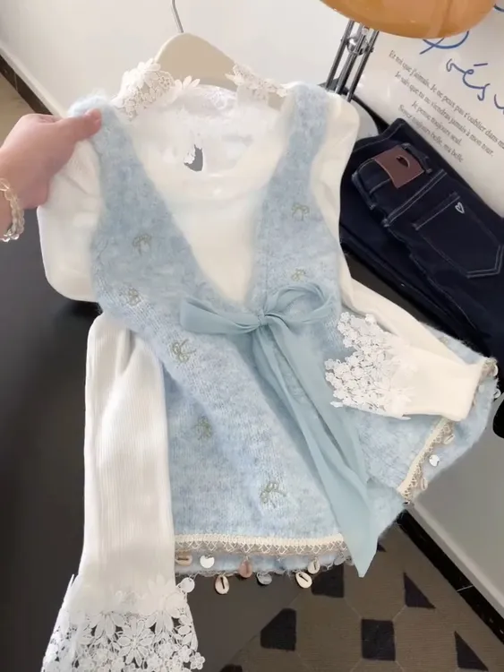 小香风蓝色针织吊带背心蕾丝打底女2025秋季新款设计感叠穿上衣