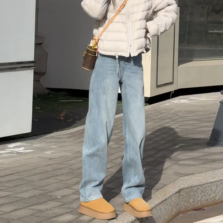 浅蓝色高腰加绒阔腿牛仔裤女2026冬季新款宽松显瘦休闲直筒弯刀裤