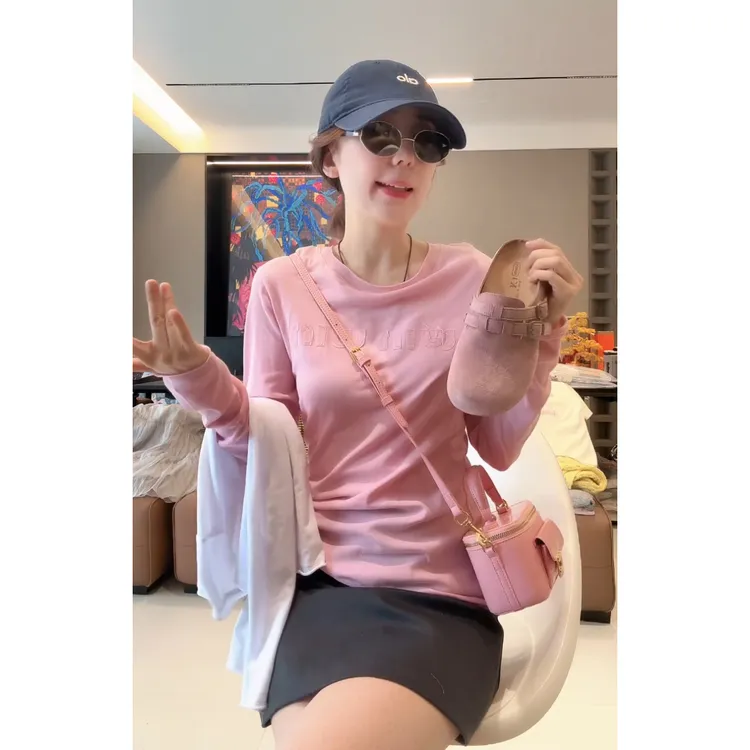 徐靖靖【月光独奏】长袖t恤女洋气出行女装极简小众上衣显瘦2502126