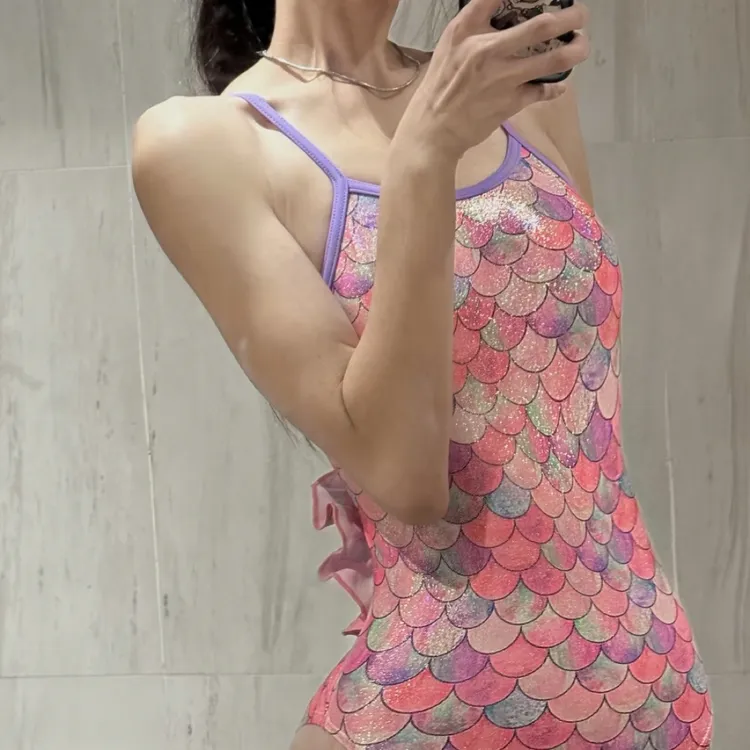 夏日必备七彩橘色鱼鳍连体女泳衣专业竞速紧身双层设计
