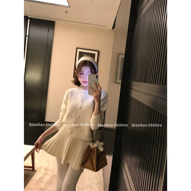 「冬暖」秋季时尚气质百搭法式洋气设计感短裙套装QXD5TZ8503A