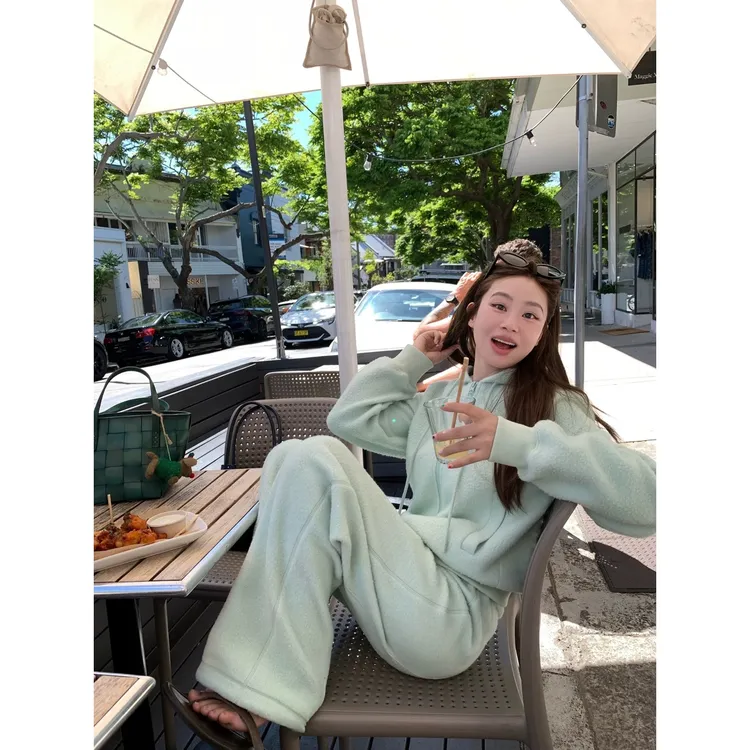 韩系慵懒加厚摇粒绒软糯连帽卫衣+休闲阔腿裤套装女 82155