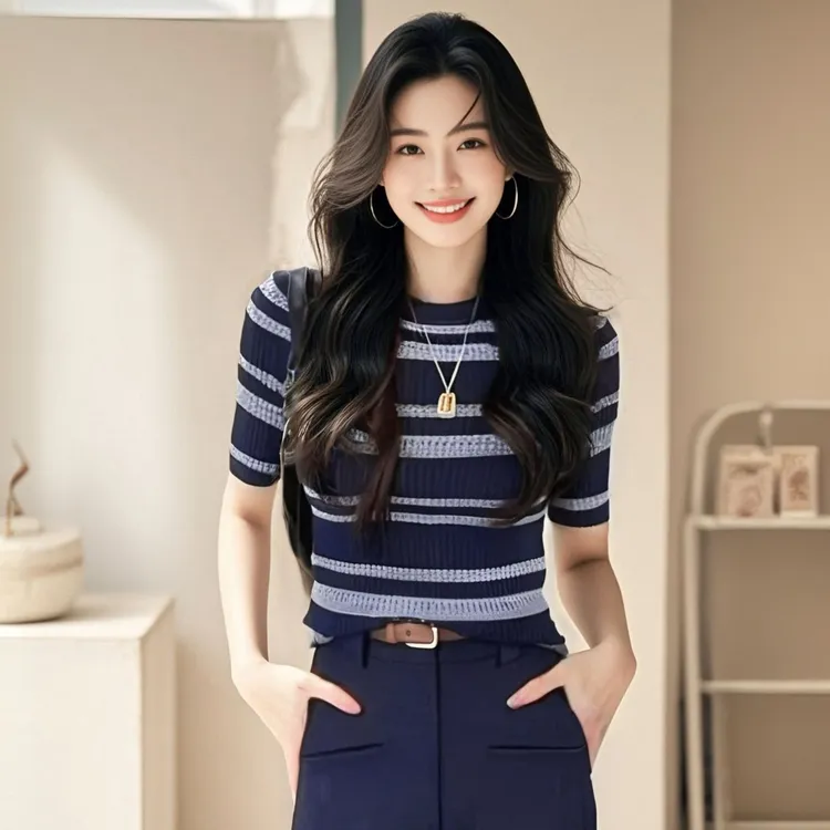 2025夏季新款针织衫女设计感撞色条纹修身显瘦短袖休闲百搭上衣潮