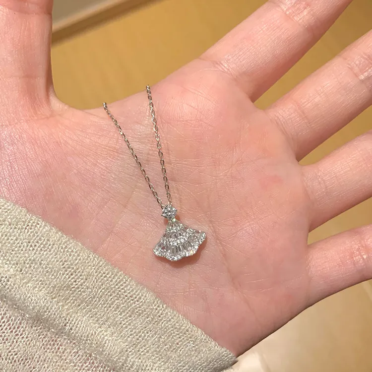 钛钢项链 公主裙摆镂空伞裙项链新款轻奢精致小众设计锁骨链饰品