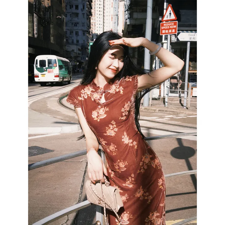 凌茜恣禾【红璃暗香】国风新中式红色烧花植绒连衣裙复古改良旗袍裙