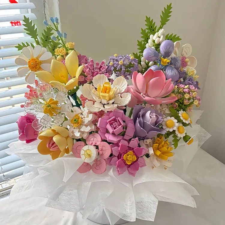 新款2025积木花束抱抱桶男女孩系列花桶送女友玫瑰花七夕生日礼物