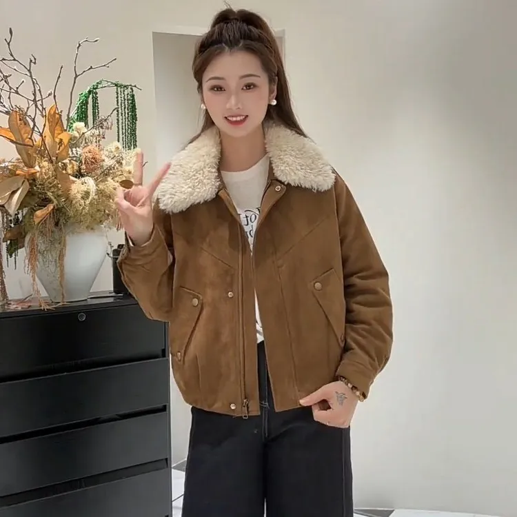 加棉加厚麂皮绒时尚外套女短款2025冬季新款复古显瘦翻领时尚棉服