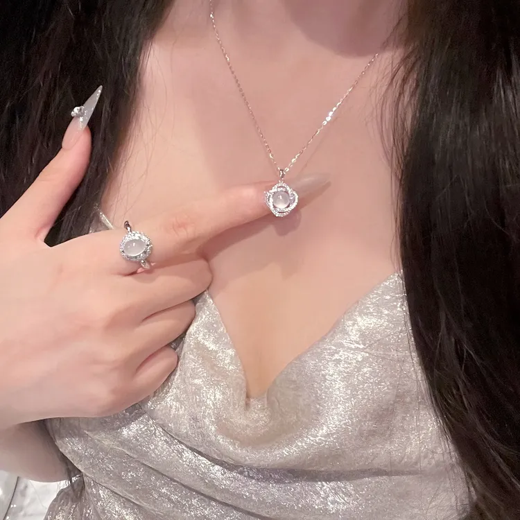 坠链均925银 纯银花朵白月光项链女款高级感锁骨链生日礼物送女友