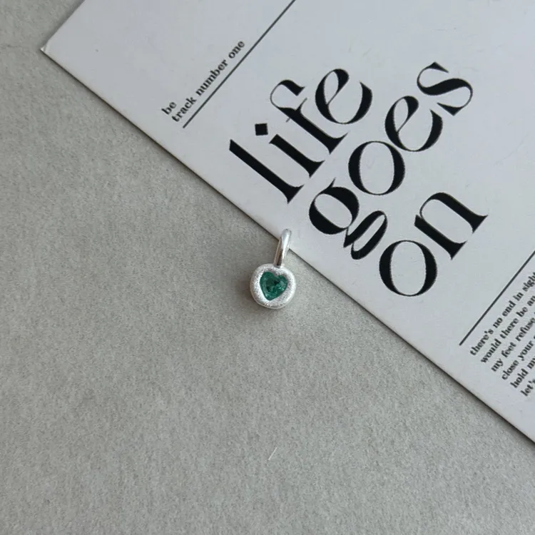 吊坠925银锆石 手工通体S925纯银吊坠绿色锆石百搭心形彩色复古