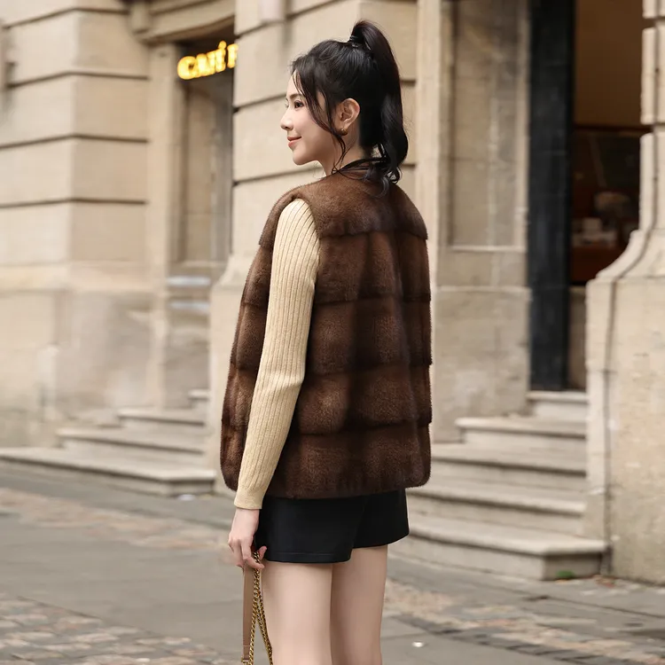 2025进口短二天鹅绒貂皮大衣女整貂时尚年轻宽松水貂皮草马甲外套