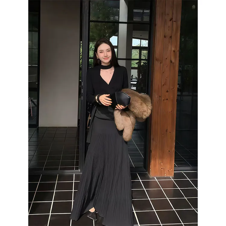 法式轻熟风气质V领飘带女秋冬新款高腰显瘦垂感长裙两件套装